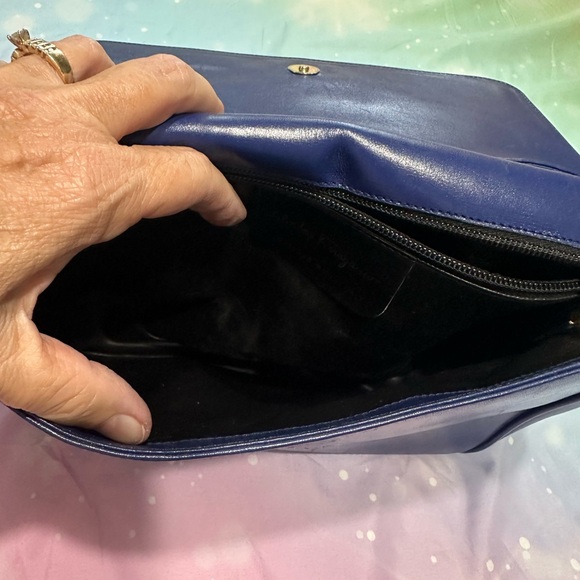 Salvatore Ferragamo Blue Leather Shoulder Purse - Picture 7 of 14